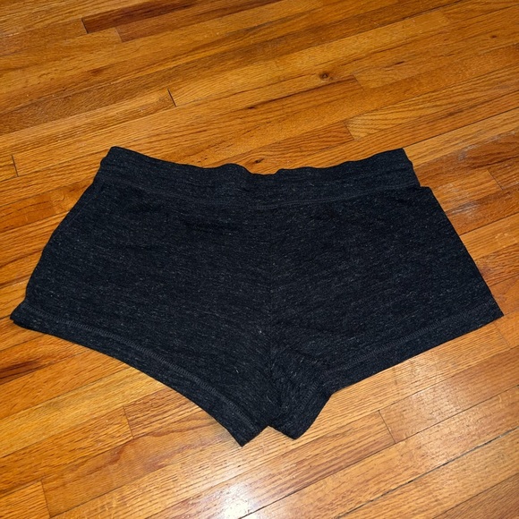 Nike Shorts - Picture 2 of 2